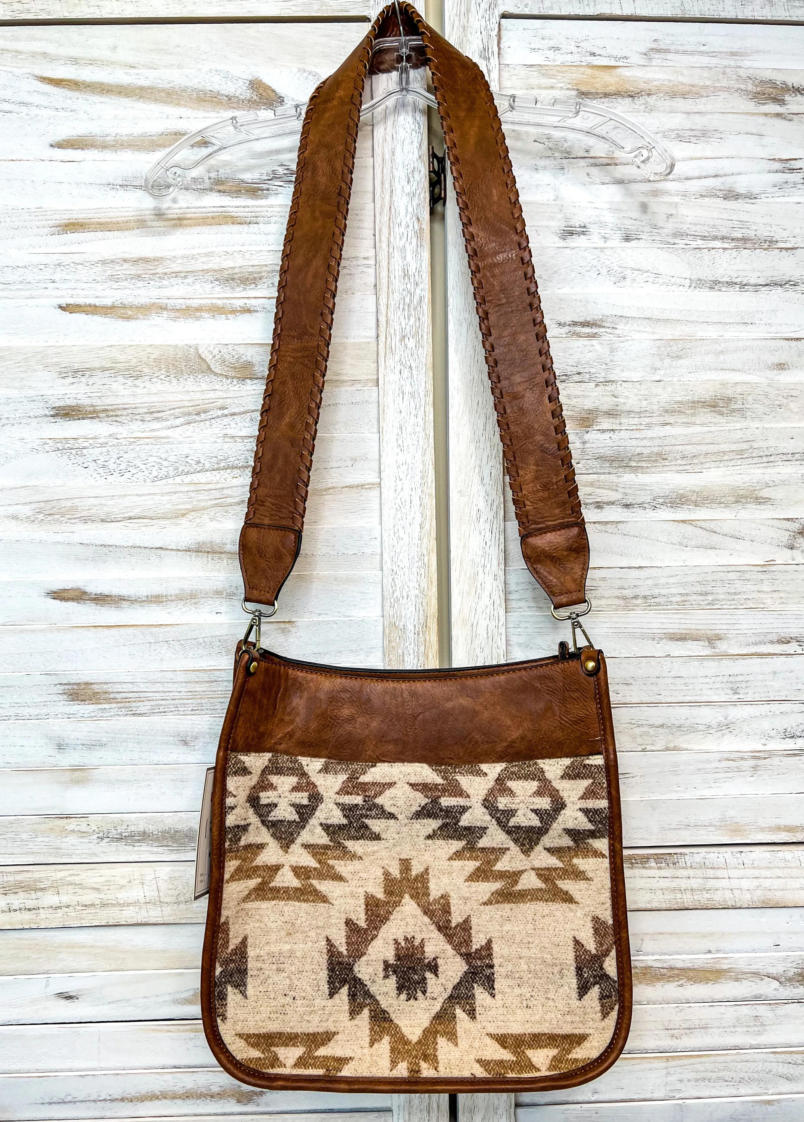 #M1977AZT(NRS) Chloe Aztec Crossbody with Guitar Strap